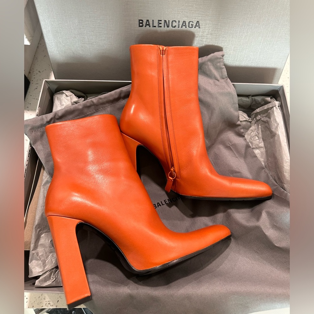 Balenciaga ,37 ,women bootie, amber, smooth calf leather, brand new